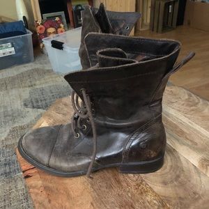 Born laced up boots